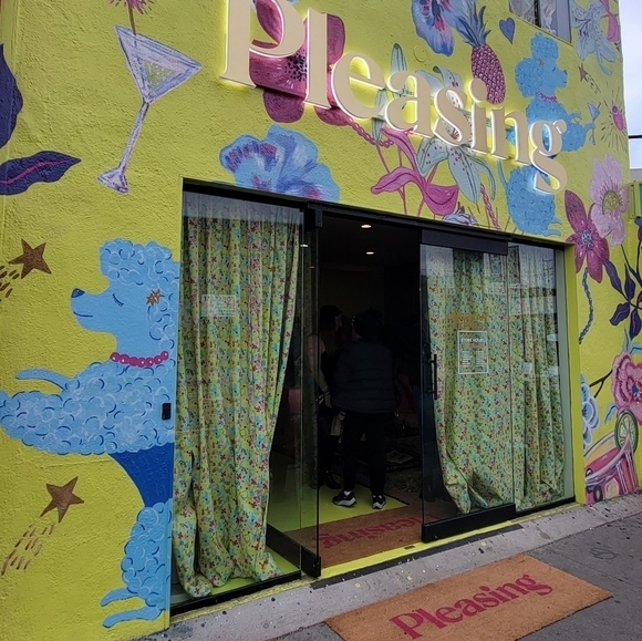 Harry Styles Pleasing Pop Up Holiday Beach Bag Tote Red - Picture 2 of 7